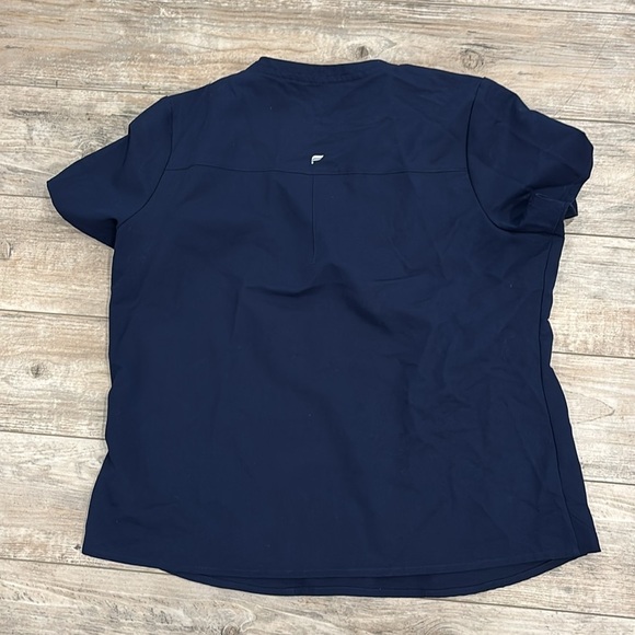 Fabletics Feel Good Performance 2 Gray, 1 Navy Scrub Tops XL - Picture 8 of 13
